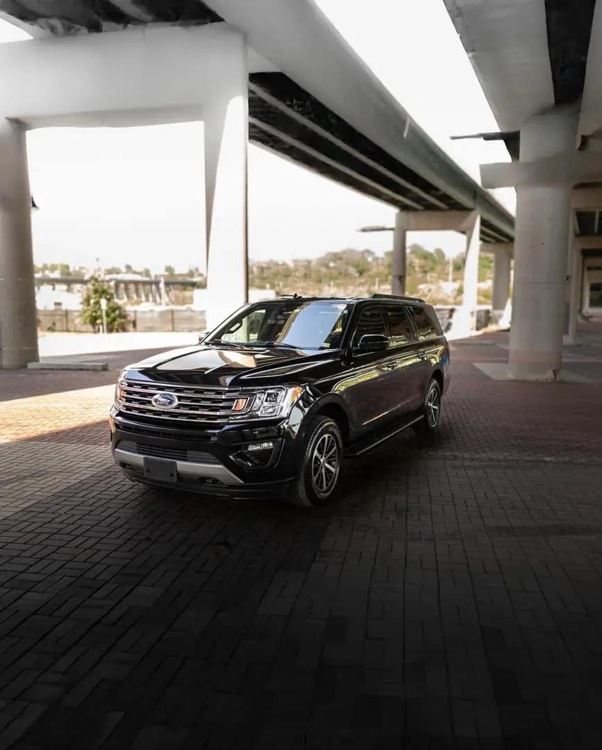 Executive black car and corporate transportation in Kansas City